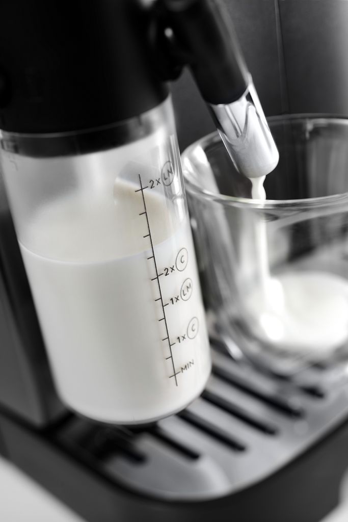 De'Longhi DeLonghi ECAM 290.81.TB Magnifica Evo Milk, Kaffee - Vollautomat, titanium/schwarz