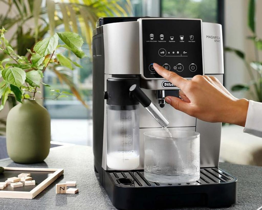 De'Longhi De’Longhi ECAM 220.80.SB Kaffeevollautomat Magnifica Start Milk